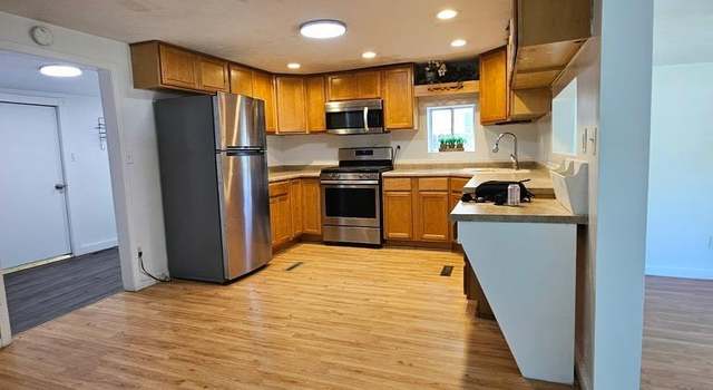 Photo of 706 E Lake St, Knox, IN 46534