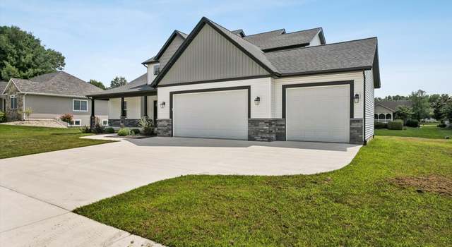 Photo of 300 Juniper Ln, Plymouth, IN 46563