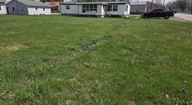 Photo of 302 N Clark St, Reynolds, IN 47980