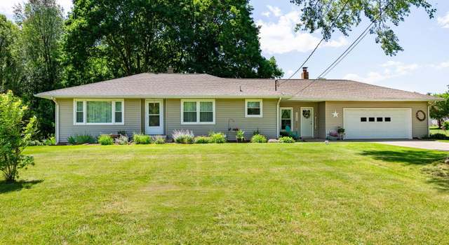 Photo of 59395 Playview Pl, Elkhart, IN 46517