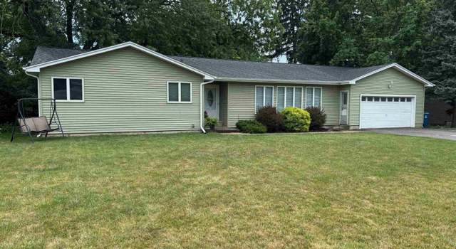 Photo of 838 Parkway Dr, Bluffton, IN 46714