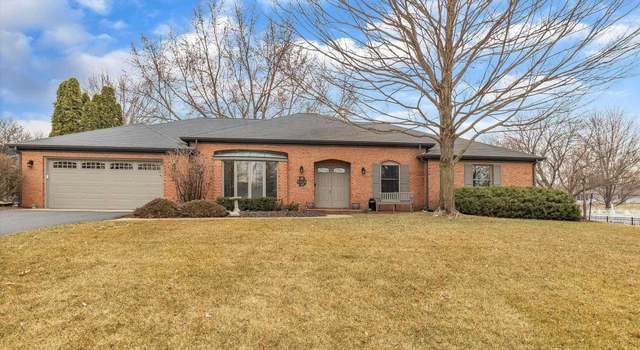 Photo of 526 Crestlane Dr, Warsaw, IN 46580