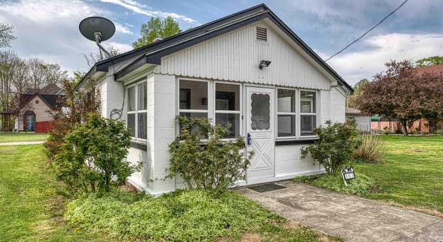 Photo of 303 W Brummitt St, Owensville, IN 47665