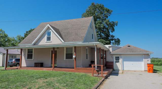 Photo of 306 N Boone St, Reynolds, IN 47980