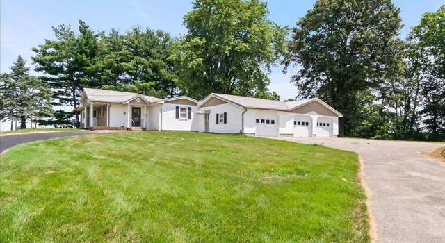 Photo of 570 S 1225 E, Oakland City, IN 47660