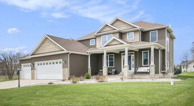 Photo of 982 E Hawthorn Dr, Warsaw, IN 46582