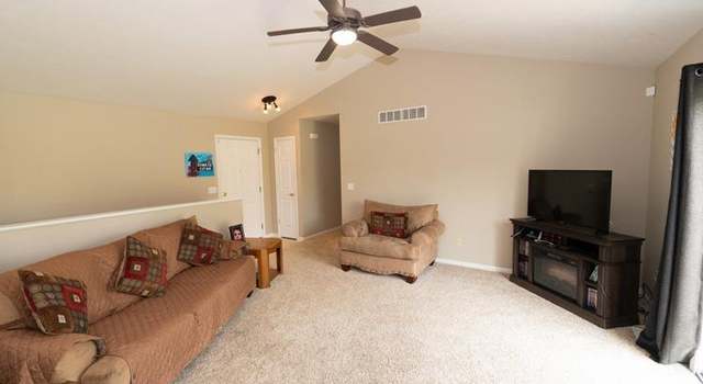 Photo of 1404 Kingsman Way, Osceola, IN 46561