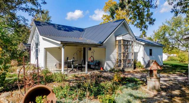 Photo of 95 E Washington St, Poneto, IN 46781