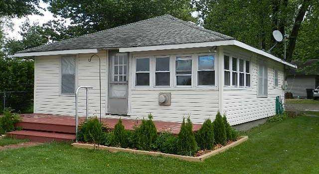 Photo of 1015 N Edgewater St, Silver Lake, IN 46982