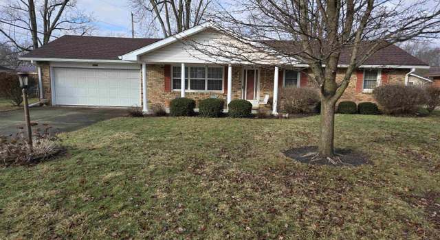Photo of 2205 N Roxbury Ln, Muncie, IN 47304