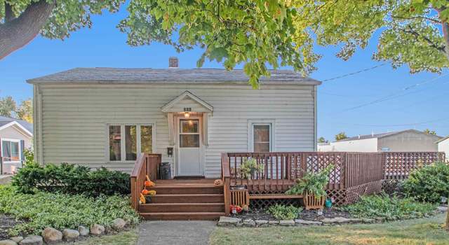 Photo of 211 W Boston St, Syracuse, IN 46567