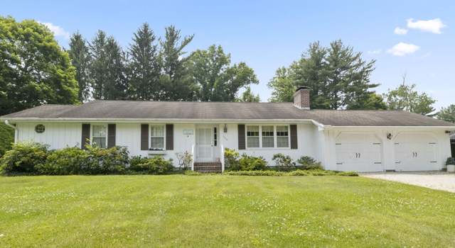 Photo of 1610 E Maplecrest Dr, Bloomington, IN 47408