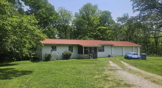 Photo of 303 S 1st St, Edwardsport, IN 47528