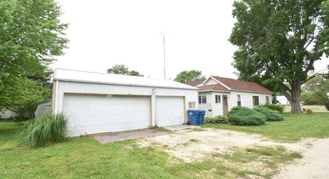 Photo of 102 S Foster St, Boswell, IN 47921