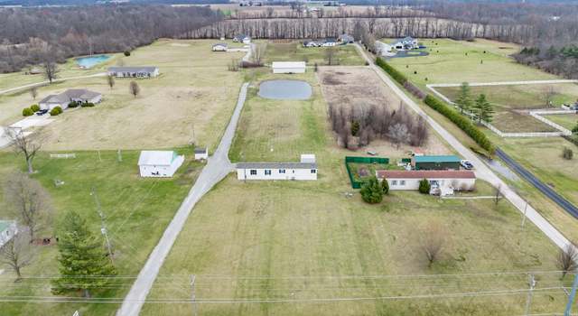Photo of 11423 Marion Center Rd, Hoagland, IN 46745