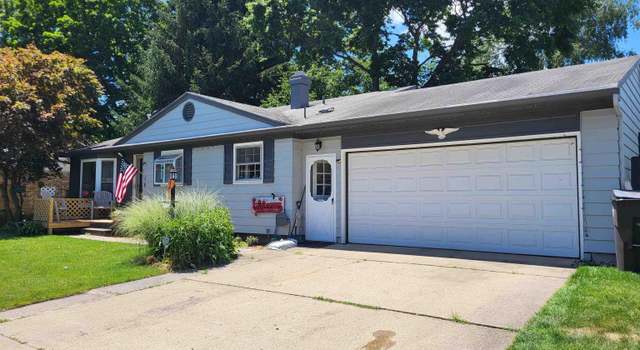 Photo of 15 Manchester Ln, Elkhart, IN 46514