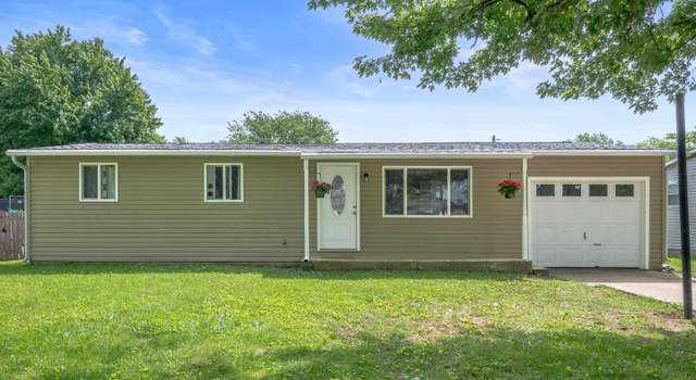 Photo of 2904 S Walnut St, Yorktown, IN 47396