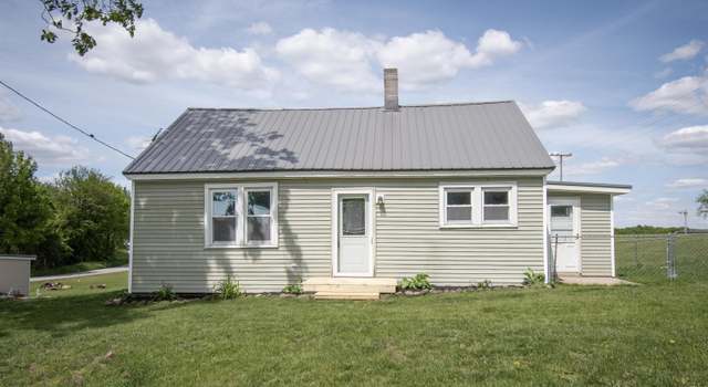 Photo of 1241 S Main St, Wolf Lake, IN 46796