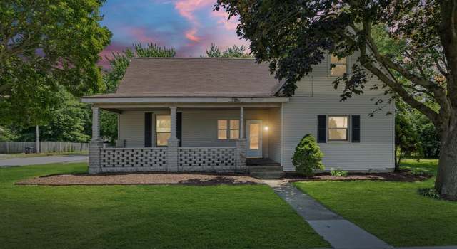 Photo of 301 S Grant Ave, Fowler, IN 47944