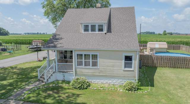 Photo of 301 N Gretchen St, Walton, IN 46994