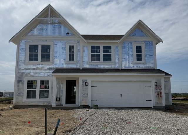 Property at 741 Oakleaf Dr, Greenfield, IN 46140, 4 beds, 2.5 baths
