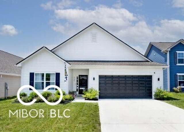 Property at 4726 Amber Wood Ln, Indianapolis, IN 46235, 3 beds, 2 baths