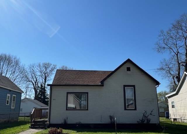 Property at 833 W Franklin St, Shelbyville, IN 46176, 3 beds, 1 bath