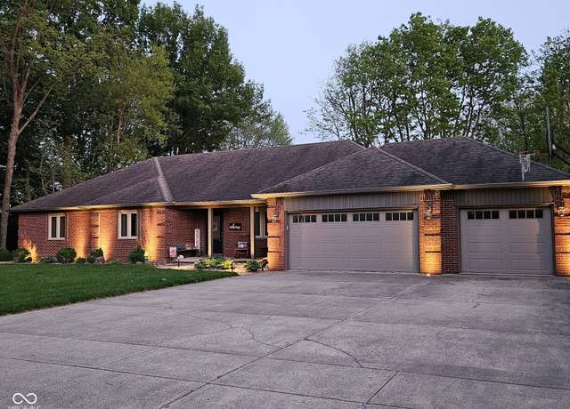 Property at 1515 Renee Dr, Plainfield, IN 46168, 3 beds, 2.5 baths