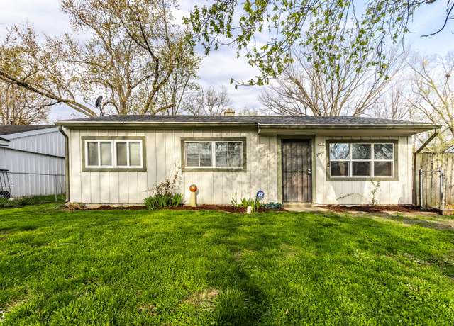 Property at 3944 Strathmore Dr, Indianapolis, IN 46235, 3 beds, 1 bath