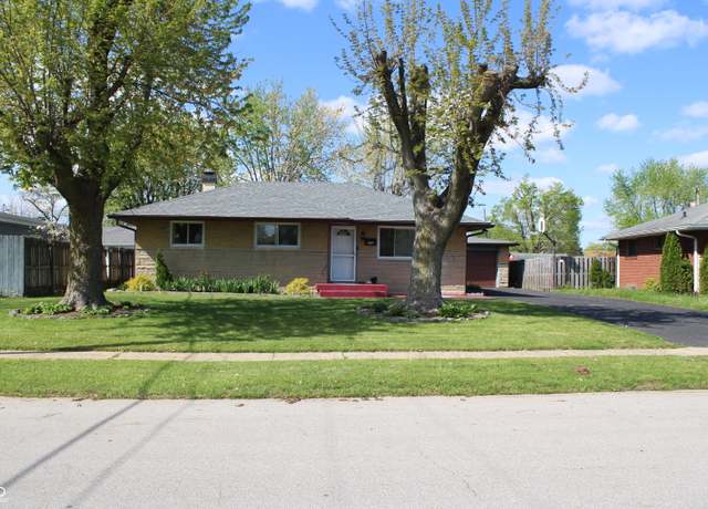 Property at 518 Cherry St, Beech Grove, IN 46107, 3 beds, 2 baths