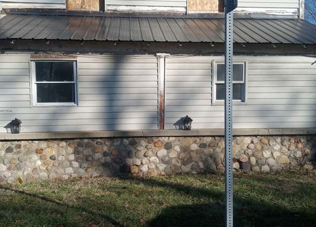 Property at 602 E Main St, Lewisville, IN 47352, 1 bath