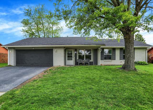 Property at 200 Forum Dr, Whiteland, IN 46184, 3 beds, 1.5 baths