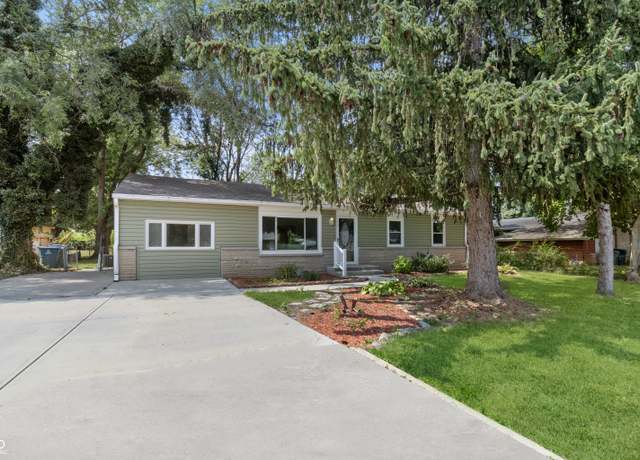 Property at 341 Lakeview Dr, Noblesville, IN 46060, 4 beds, 2 baths