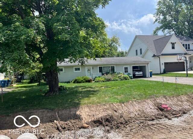 Property at 925 W Auman Dr, Carmel, IN 46032, 3 beds, 1 bath