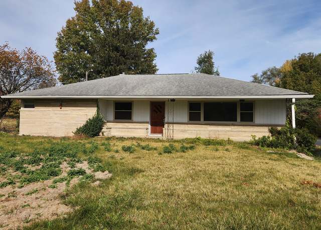 Property at 2620 Wicker Rd, Indianapolis, IN 46217, 3 beds, 2 baths