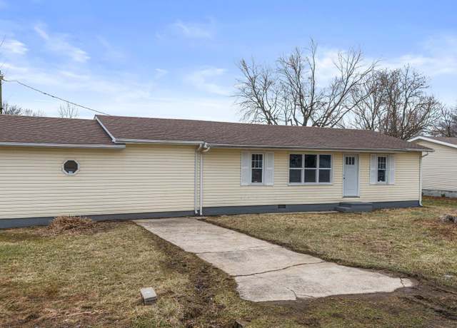 Property at 304 S Lawnview Dr, Austin, IN 47102, 3 beds, 1 bath