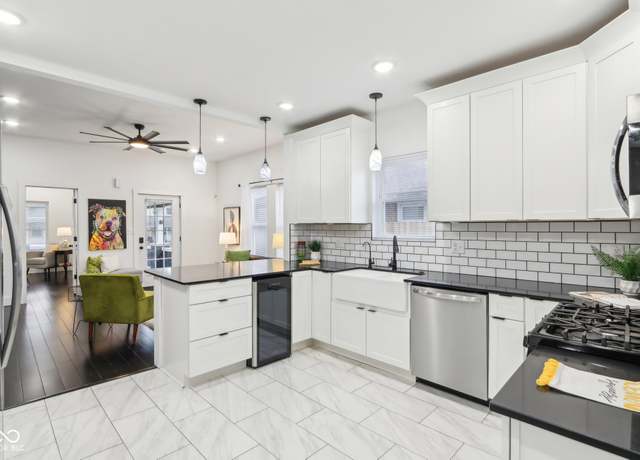 Property at 415 S Oxford St, Indianapolis, IN 46201, 2 beds, 2.5 baths