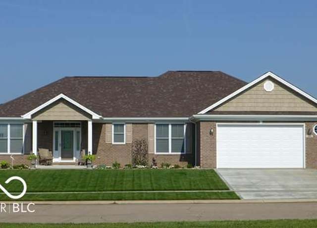 Property at 204 St Andrews Ave, Edinburgh, IN 46124, 3 beds, 2 baths