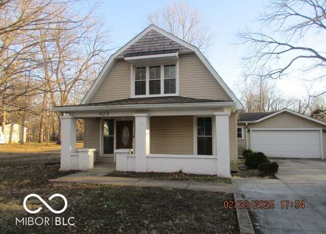 Property at 929 Gilbert Ave, Indianapolis, IN 46227, 3 beds, 2.5 baths