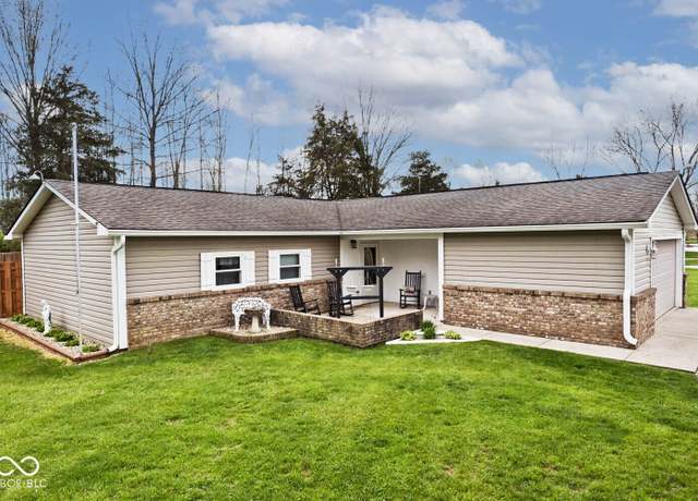 Property at 136 Gettysburg, Coatesville, IN 46121, 3 beds, 2 baths