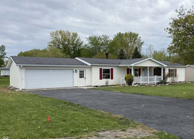Property at 3209 Pebblebrook Dr, Elwood, IN 46036, 3 beds, 2 baths