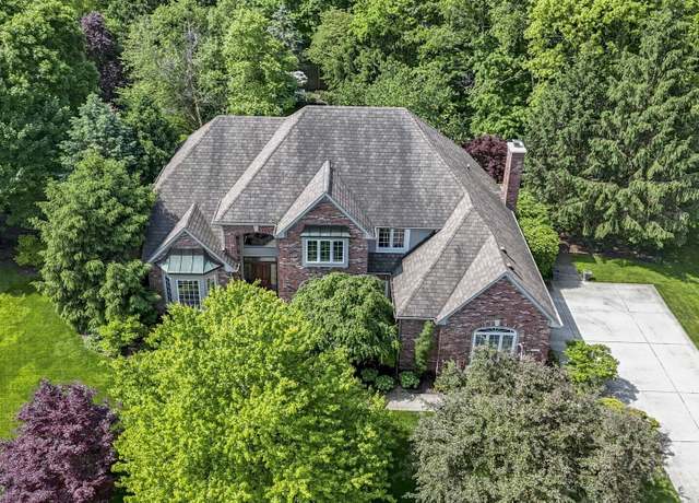 Property at 7372 Fox Hollow Rdg, Zionsville, IN 46077, 4 beds, 4.5 baths