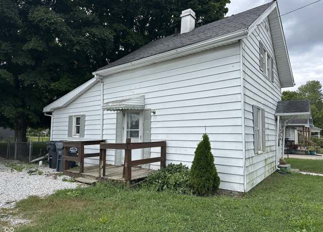 Property at 329 E 31st St, Anderson, IN 46016, 2 beds, 1.5 baths