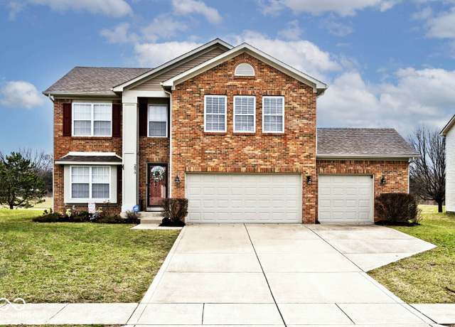 Property at 2879 Bluewood Way, Plainfield, IN 46168, 3 beds, 2.5 baths