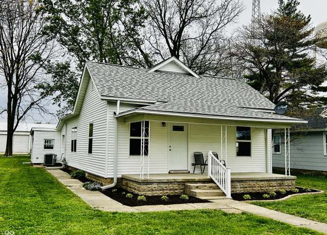 Property at 806 E Taylor St, Ladoga, IN 47954, 3 beds, 1 bath