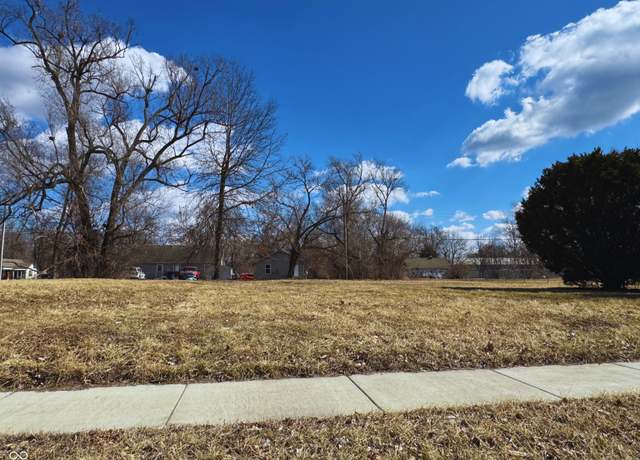 Property at 1308 S 13th 1/2 St, Terre Haute, IN 47802