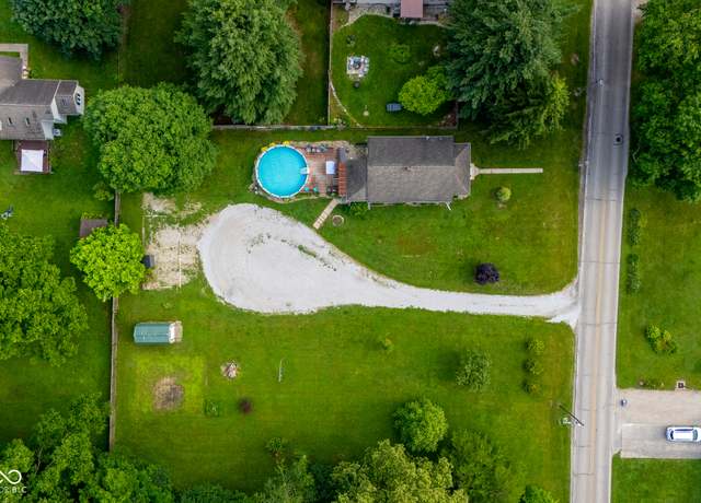 Property at 2211 S Andrews Rd, Yorktown, IN 47396, 2 beds, 1 bath