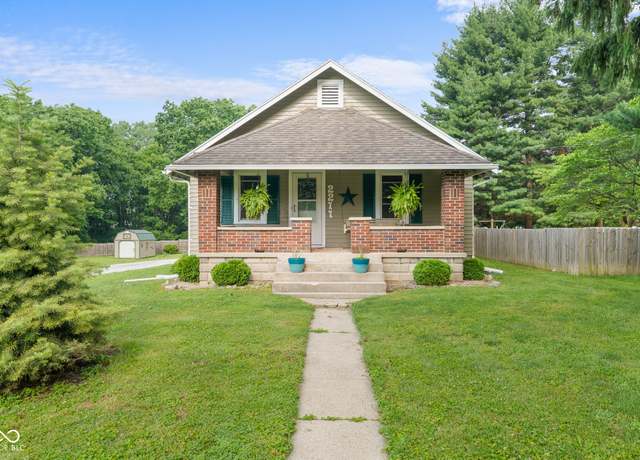 Property at 2211 S Andrews Rd, Yorktown, IN 47396, 2 beds, 1 bath