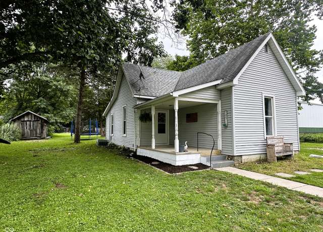 Property at 105 S Walnut St, Roachdale, IN 46172, 2 beds, 1 bath