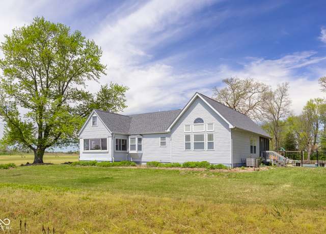 Property at 1840 W 100 N, Columbus, IN 47201, 4 beds, 2 baths